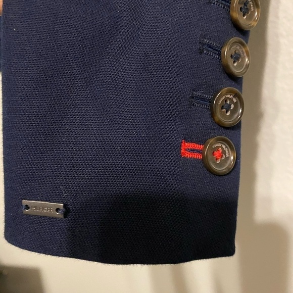 Tommy Hilfiger midnight blue, 2 button blazer, w/pockets, tailored look - Picture 12 of 13